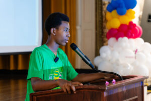 DDI student gives an amazing presentation.