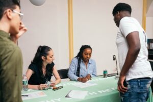 Laidlaw scholars check-in new and returning students.